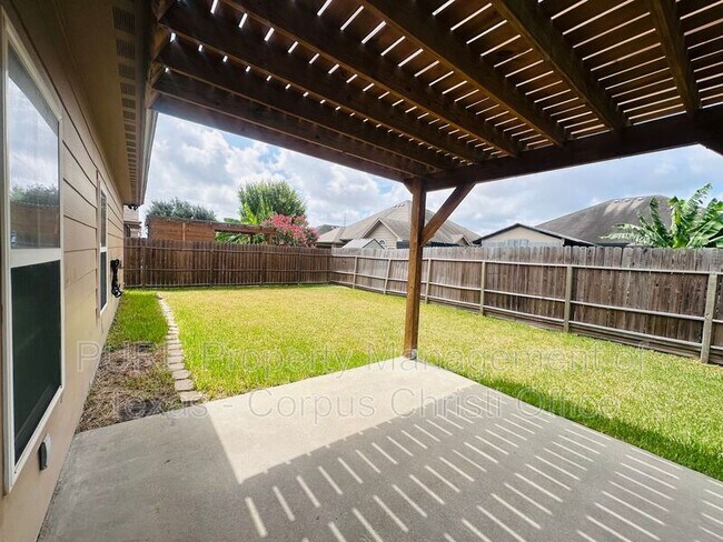 Building Photo - 6017 Tapestry Dr