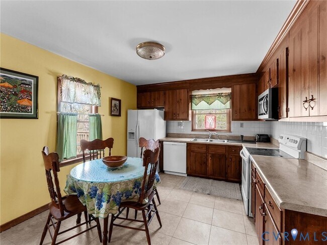 Building Photo - 2217 Mountain View Rd