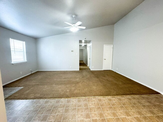 Building Photo - 11727 Capotillo St