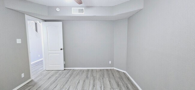 Building Photo - Charming 3 bedroom, 2 bath home in East El Paso!