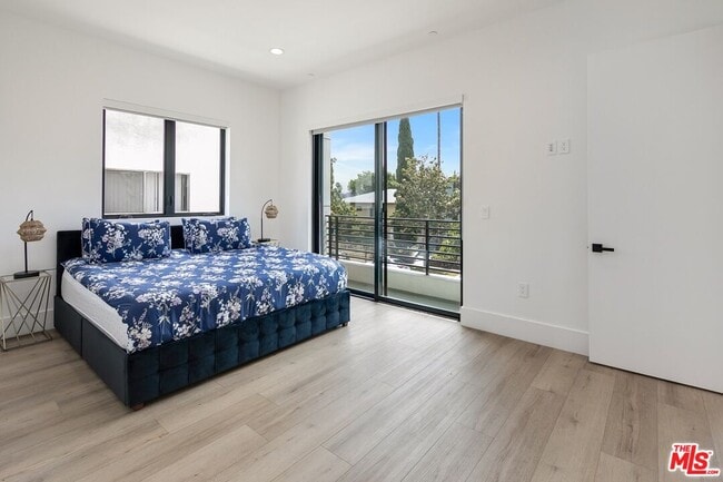 Building Photo - 1236 N Spaulding Ave