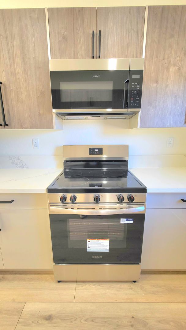 Building Photo - 1271 S Dandelion St