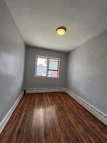 Building Photo - 579 Avenue A