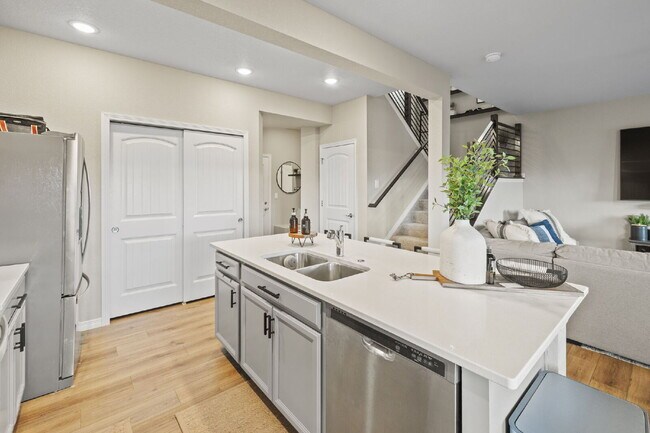 Building Photo - 11483 Piping Plover Pl