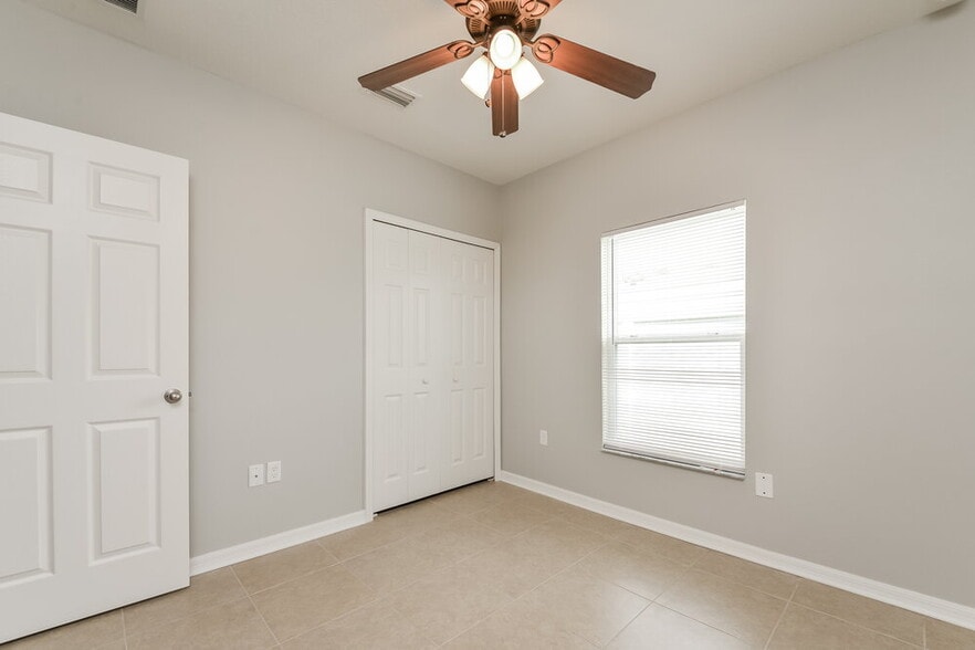 Building Photo - 3309 13th St E