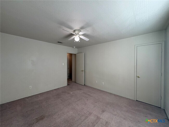 Building Photo - 2102 Tahoe Ct