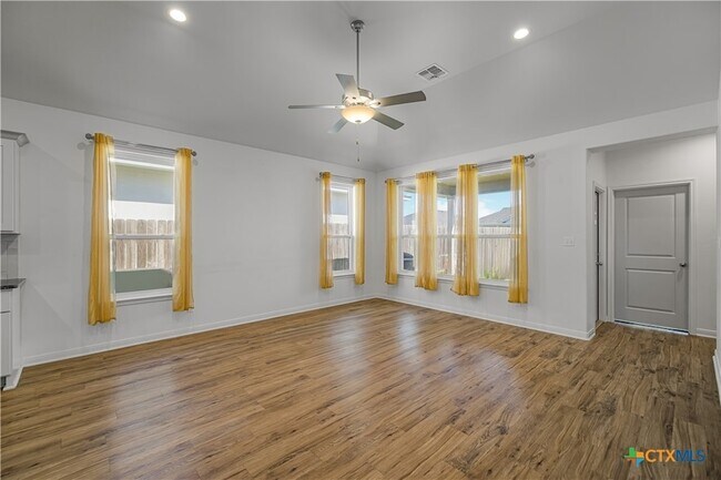 Building Photo - 412 Brushy Creek