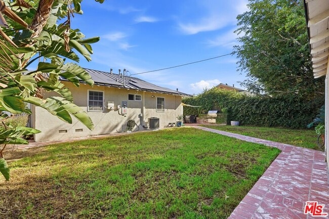 Building Photo - 15203 Yukon Ave