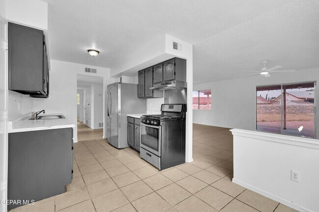 Building Photo - 1529 Babe Hiskey Ln