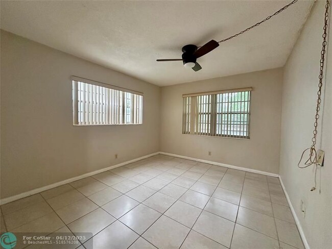 Building Photo - 378 Durham Cir