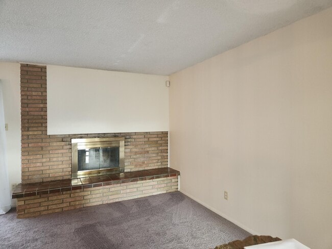 Building Photo - 8509 Bellehaven Pl NE