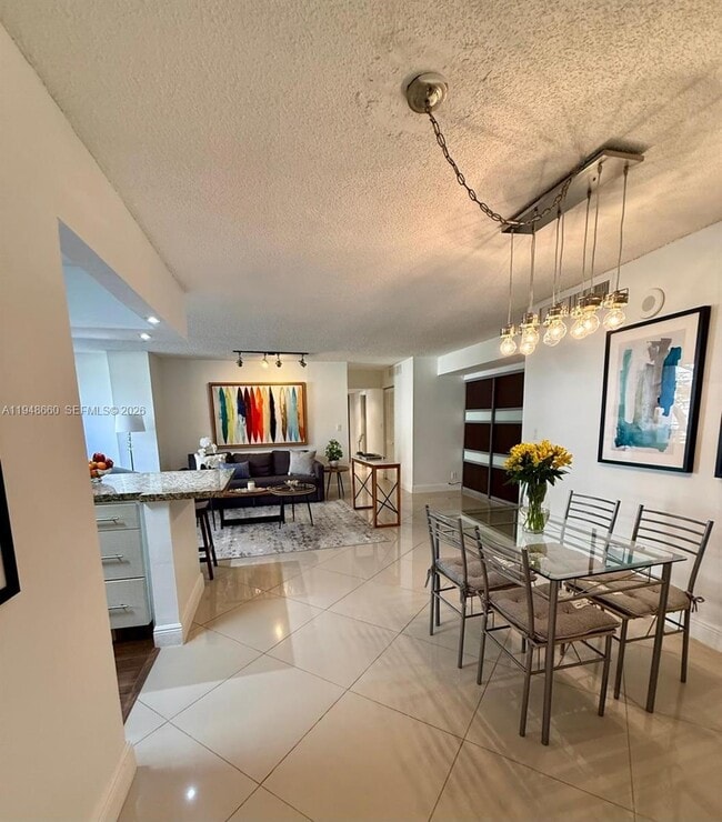 Building Photo - 17011 N Bay Rd