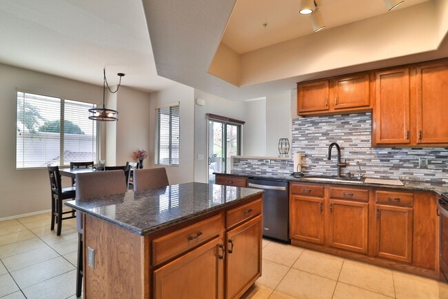 Building Photo - Coming Soon! Furnished 2 bed / 2.5 bath Gi...