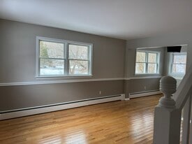 Building Photo - 75 Fostertown Rd