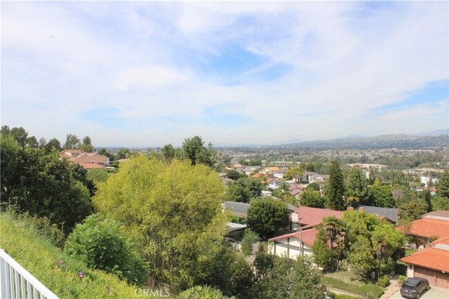 Building Photo - 761 W Country Hills Dr