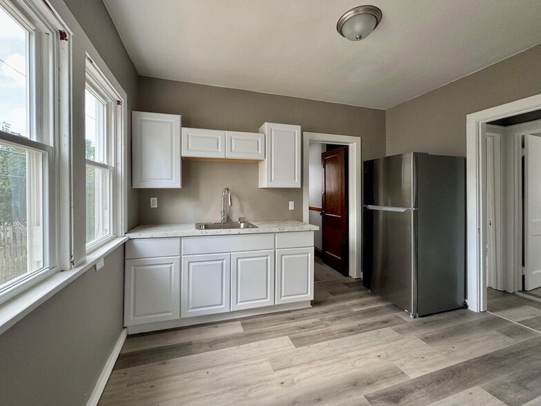 Building Photo - 4748 E 94th St