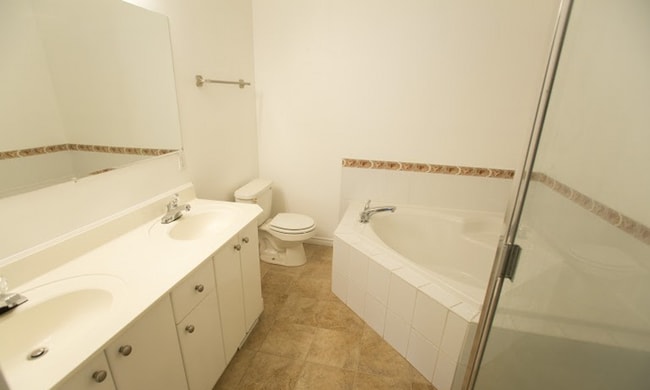 Building Photo - 3 Bedroom 2.5 bath Cordata/Meridian Area