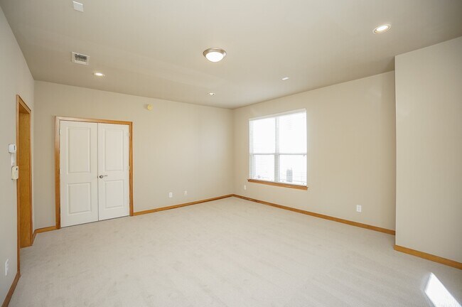 Building Photo - 228 Willard St