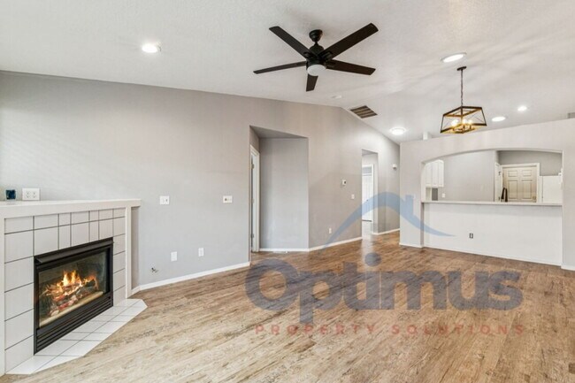 Building Photo - Charming & updated 2-bedroom, 2-bath home in one of Boise’s most convenient and sought-after loca...