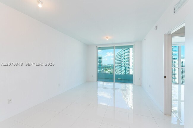 Building Photo - 1080 Brickell Ave