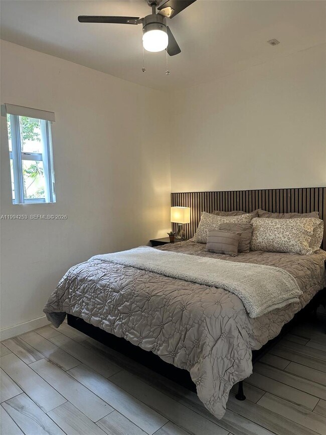 Building Photo - 1560 Meridian Ave