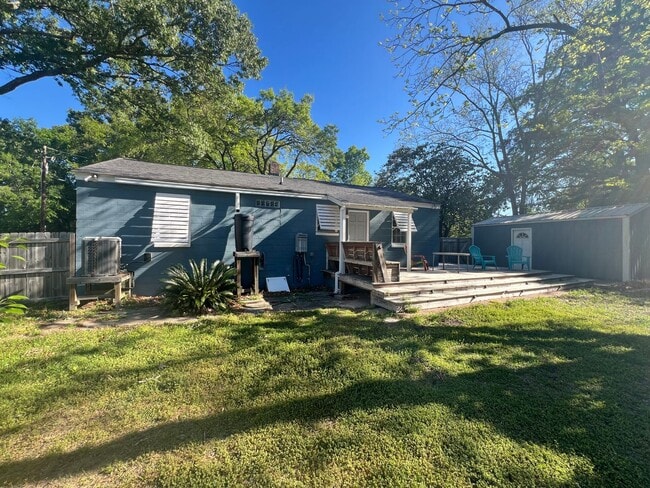 Building Photo - 2 Bedroom 2 Bath House on James Island - Charleston