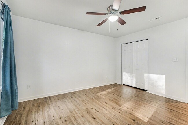 Building Photo - Modern Coastal Retreat | 3BR/2BA Home Buil...