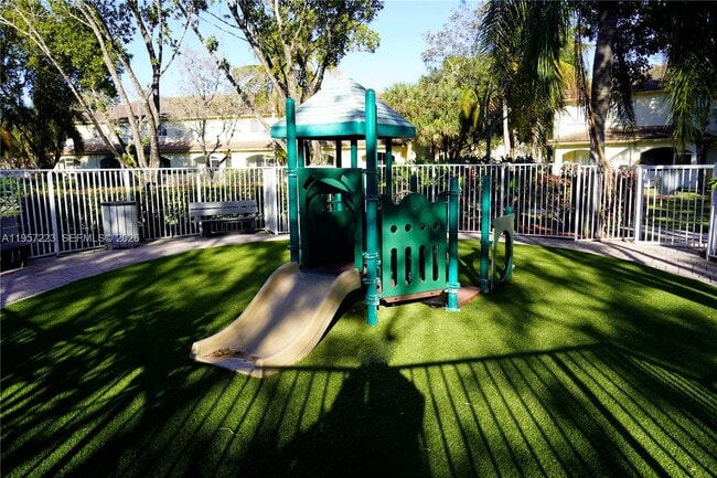 Building Photo - 8360 SW 27th St