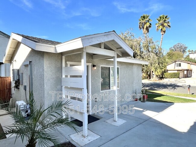 Building Photo - 5063 Pearblossom Dr