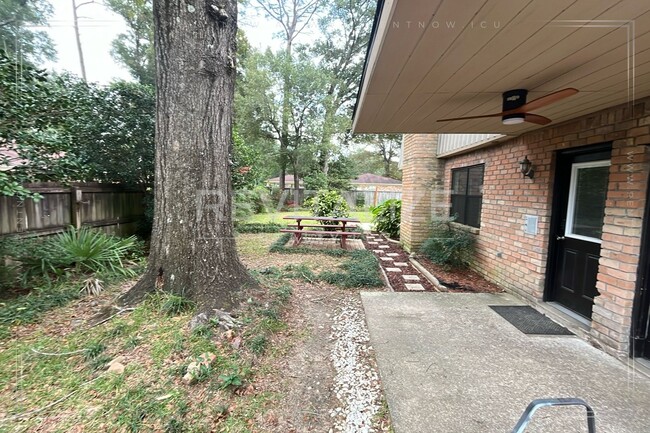 Building Photo - Charming 3-Bd 2.5 Ba on Corner Lot in Sats...