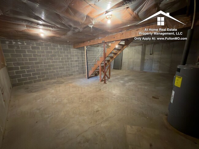 Building Photo - 1822 Springdale Ct