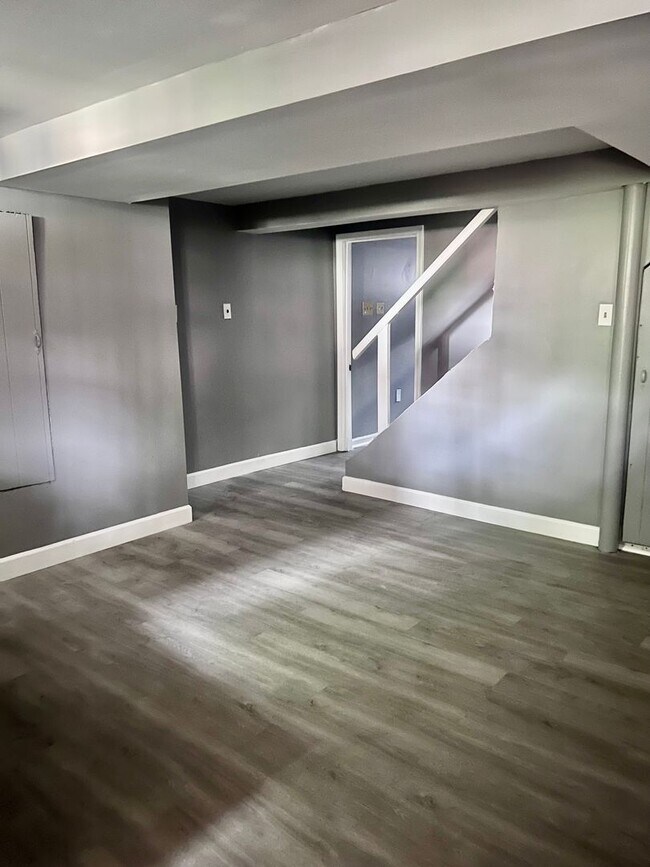 Building Photo - Updated 4-Bedroom Gem with Backyard Retreat