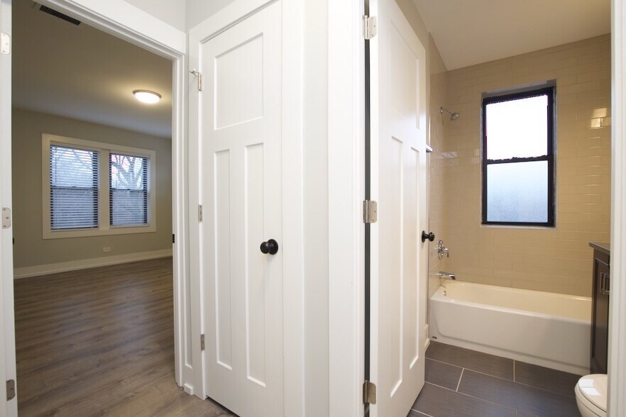 Building Photo - 1130 Maple Ave