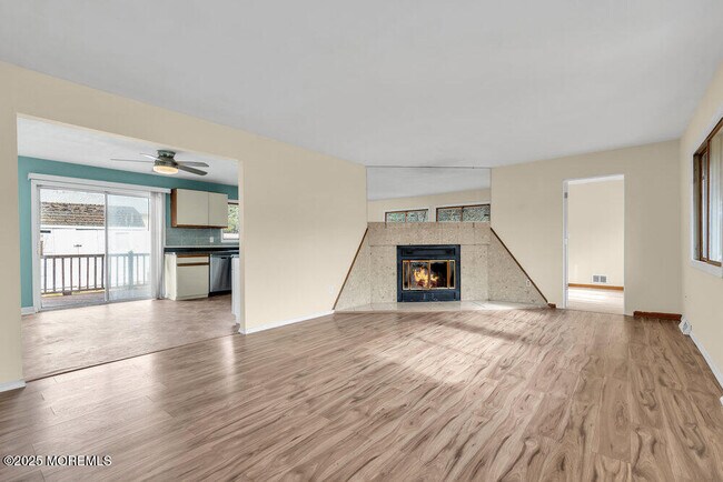 Building Photo - 1841 2nd Ave