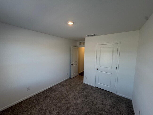 Building Photo - 1473 Jaycie Dr