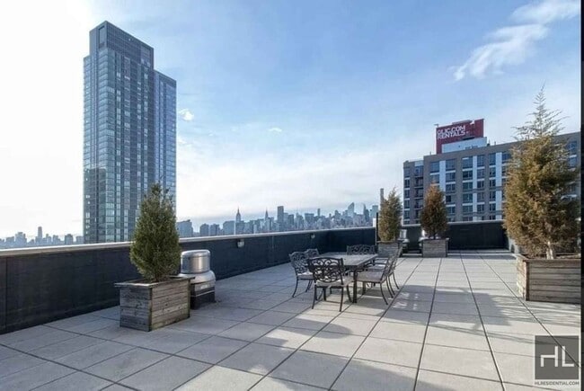 Building Photo - QUEENS PLAZA NORTH