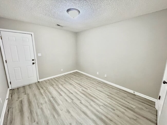 Building Photo - 4304 Chalet Cir NW