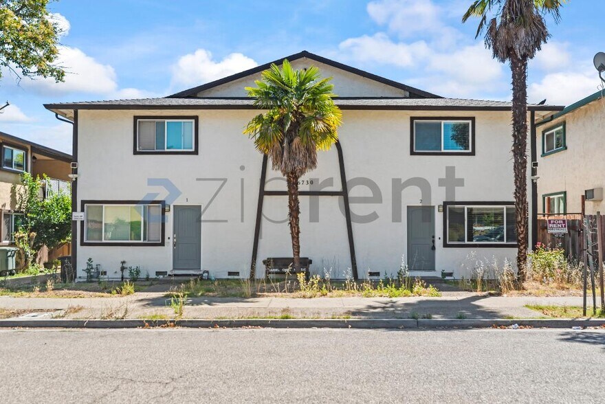 Building Photo - Unit Apt 2