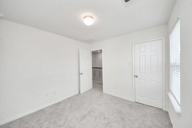 Building Photo - 17310 Rock Willow Ln