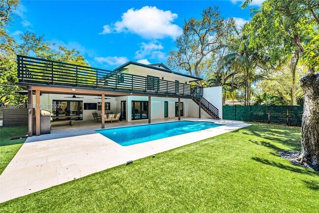 Building Photo - 11340 SW 74th Ct