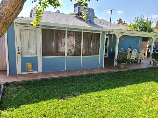 Building Photo - 19827 Arminta St