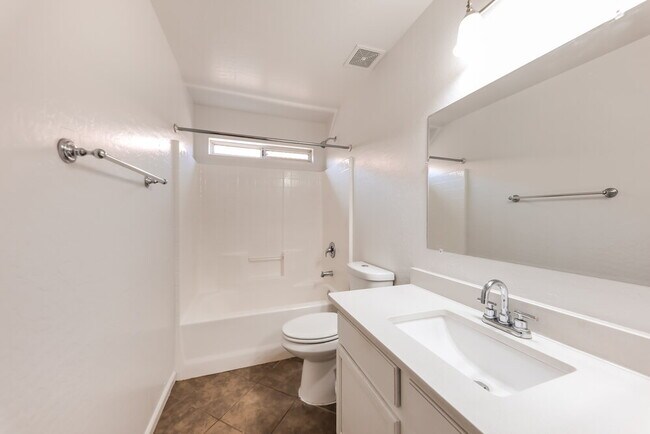 Building Photo - 12552 W Charter Oak Rd
