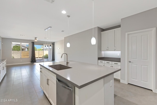 Building Photo - 14396 W Wethersfield Rd