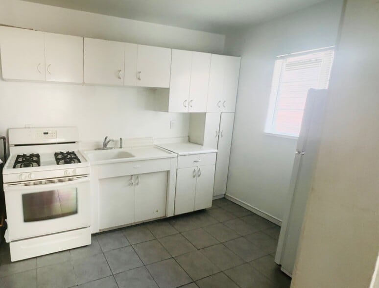 Building Photo - 1707 N Stanton St