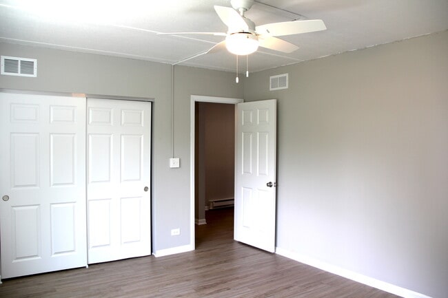 Building Photo - 329 Kimbell Ave