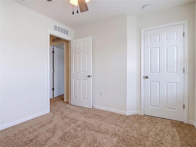 Building Photo - 2437 Varenna Loop