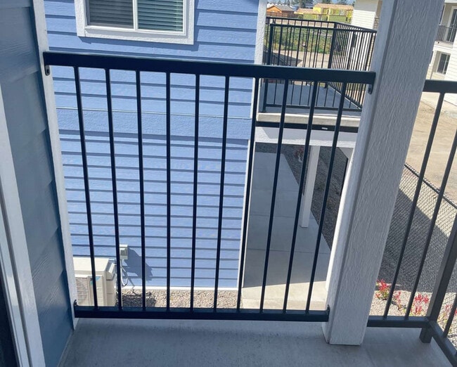 Building Photo - 220 Cheryl Ln