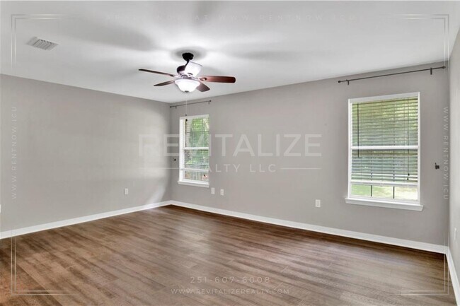 Building Photo - Beautifully Updated 3/2 Brick Home in Fole...