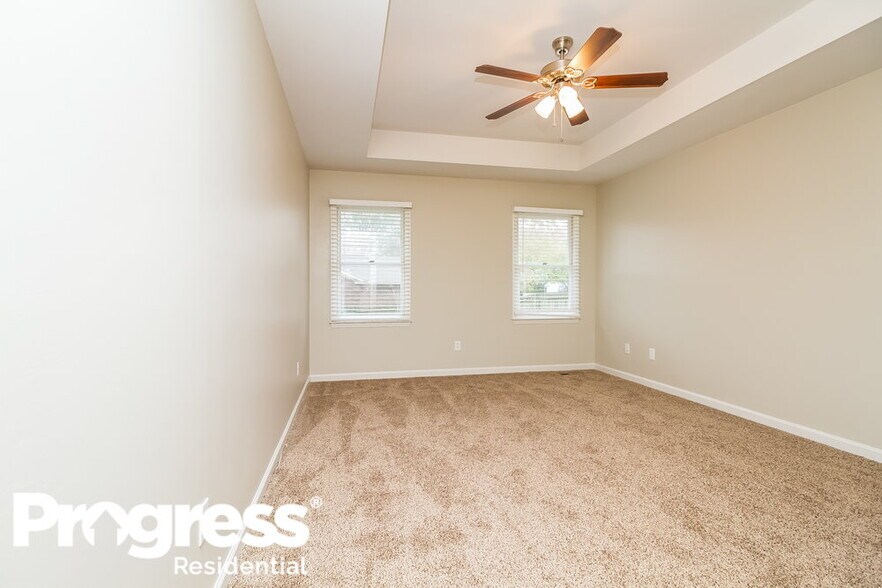 Building Photo - 2140 Liberty Dr