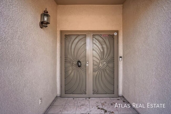 Building Photo - 8622 E Bullrider Pl